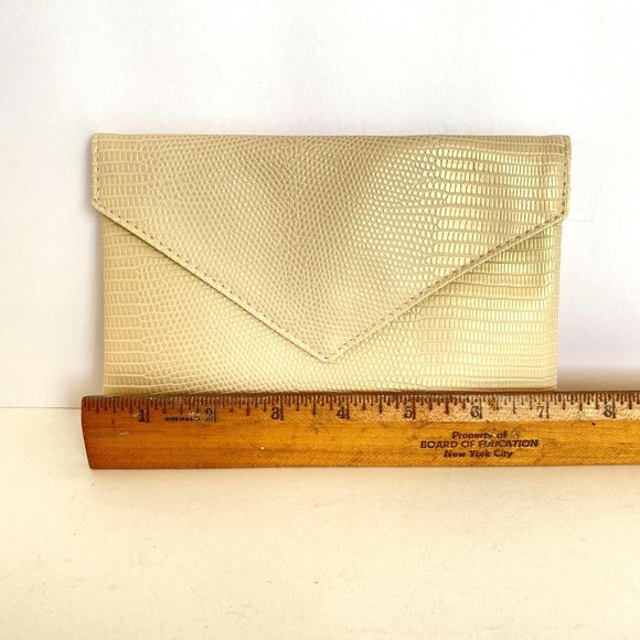 Ipsy Glam Bag Faux Snake Texture PVC Snap Closure Beige Green Cosmetic Bag 5x7in - Picture 7 of 7